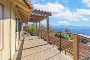 Spacious 3BR Retreat with Hot Tub & Mountain Views